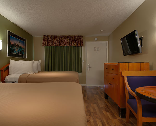 Vagabond Inn - Bakersfield (North) Two Double Beds
