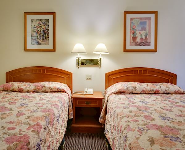 Vagabond Inn - Hacienda Heights Two Double Beds
