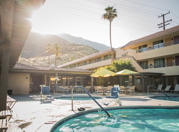 Vagabond Inn - Palm Springs Amenities