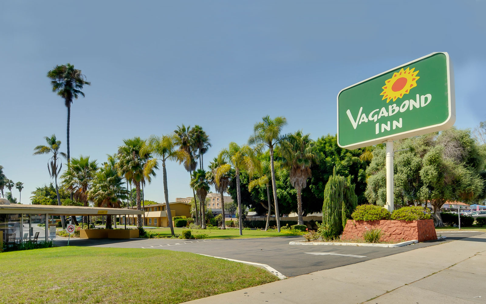 About Vagabond Inn Hotels at California